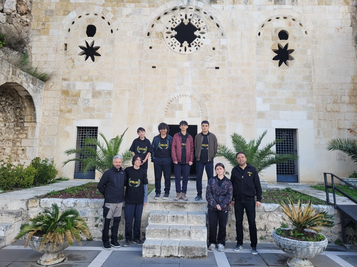 📍Mersin’de düzenlenen ve 16 takımın yarıştığı First Lego League Challenge Turnuvası’nda tüm branşlarda şampiyonluk elde eden Selim Nevzat Şahin Anadolu Lisesi Robotik Takımı’nın Koçu Sayın Sedat Uçar ve kıymetli öğrencileriyle Arkeolog Sn. Umut Durak eşliğinde Necmi Asfuroğlu