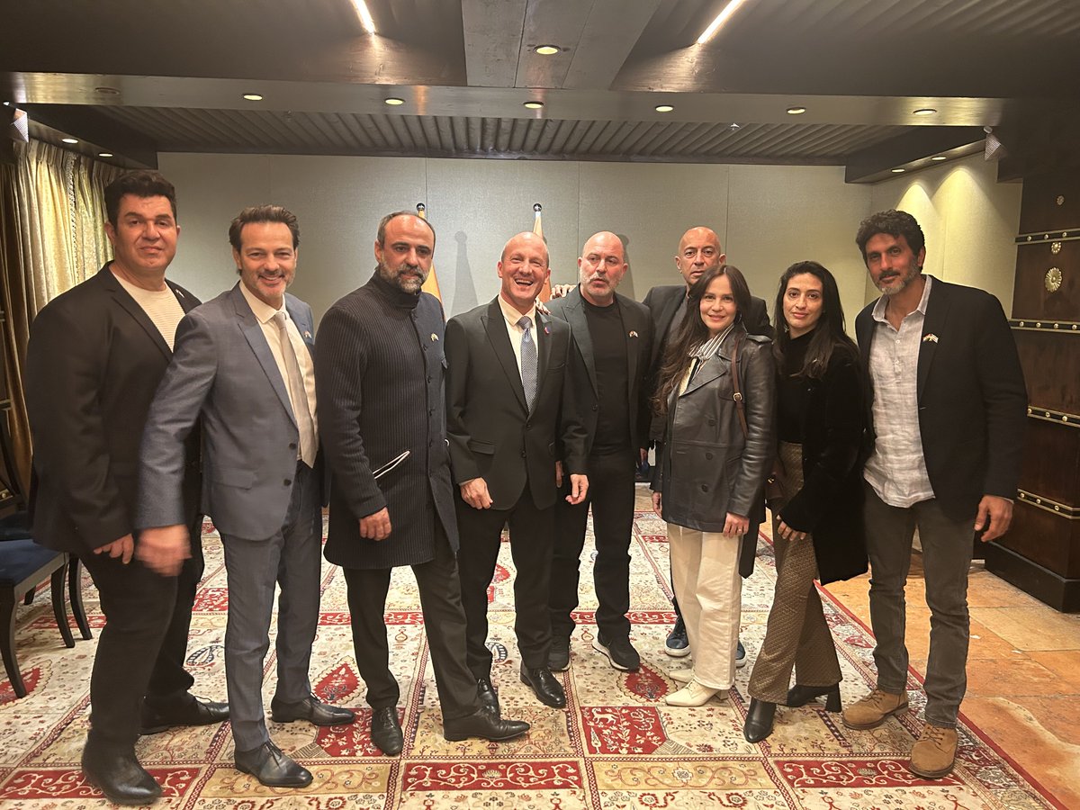 ReuvenAzar's tweet image. I had the honor to meet the #Fauda team, who arrived to Jerusalem especially to see Shri Narendra Modi, PM of India 
Hope to see them soon in Delhi!