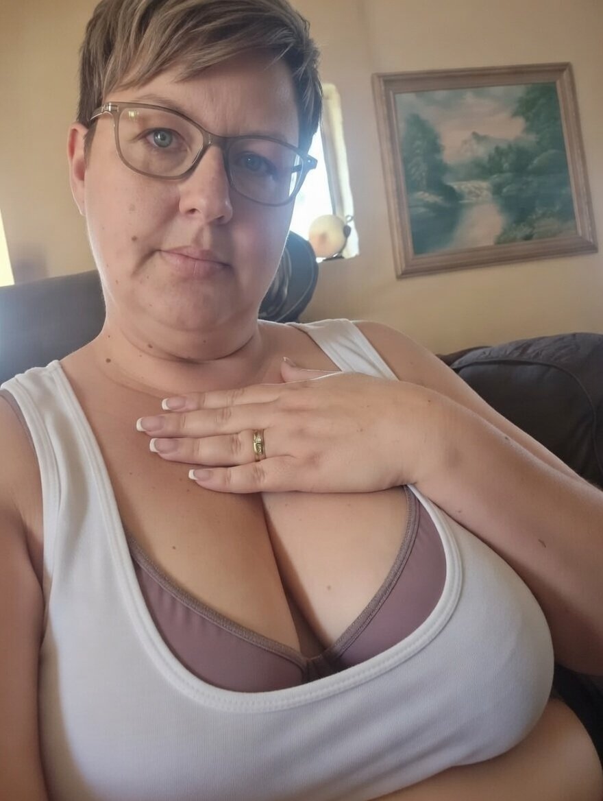 LadyBBW tweet media