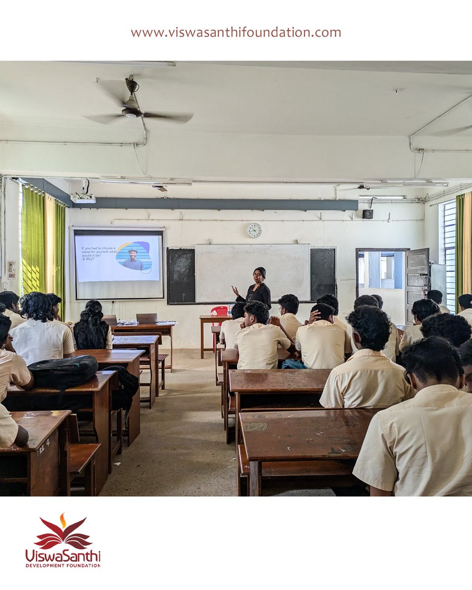 ViswaSanthiFndn's tweet photo. ViswaSanthi Foundation held a Kalalayam 2025–26 session at Govt. Polytechnic College, Pala (Dec 11), focusing on soft skills & entrepreneurial thinking to build confident, future-ready students.
#EYGDS #Kalalayam #Entrepreneurship #VSF #softskills https://t.co/cJq3IhJ82g