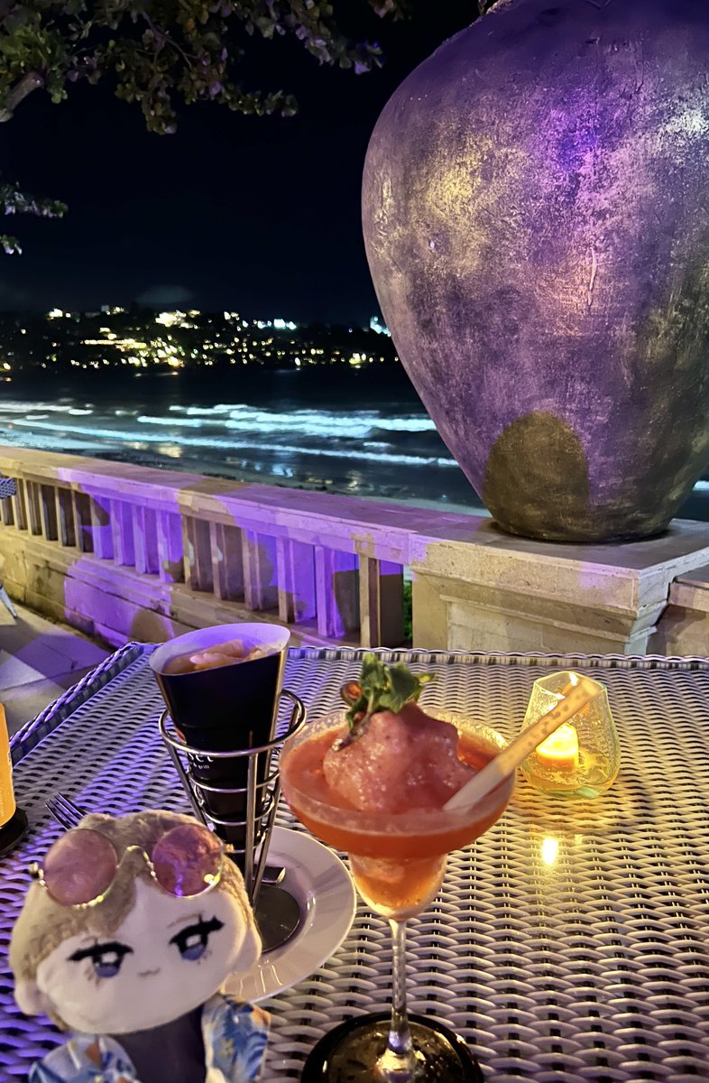 D1chit's tweet photo. まこぬとゆったりバカンス🌴🌺✨ https://t.co/lRgaIgdPKB