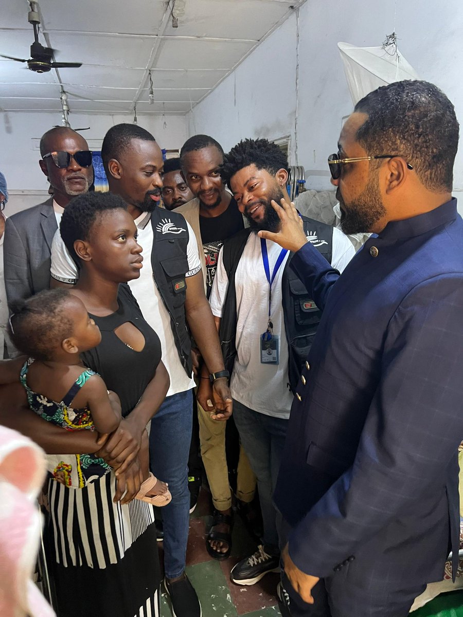 Ba Kulutu na nga ya Matété Maitre chinois, Maitre Dago Shodan ya bino yangoyo. Petit na bino Maitre Delta va mieux. Espérons qu'il pourra un jour reprendre avec le sport 🙏 🙏 🙏