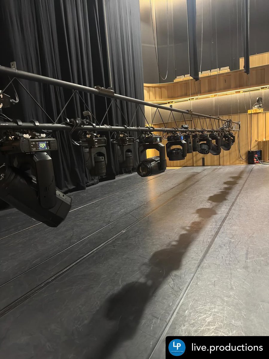 Robelighting's tweet photo. Lighting up Take It To The Limit with Live Productions Ireland and a rig using @Robelighting T1 Profile, LEDBeam 150, and Spiider luminaires on a #TourShotThursday.

#robelighting #liveproductions #concertlighting #concertdesign https://t.co/cRSZaEzK80