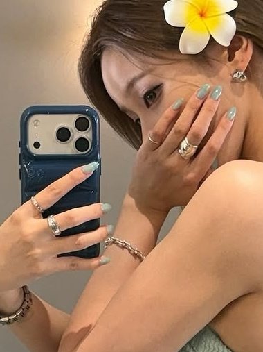 네일 바꾸신다더니 바꾸셧네