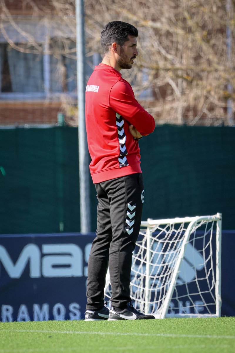 CF Rayo Majadahonda 🤍⚡️💙 tweet media