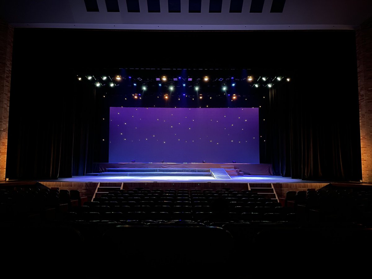 hana_shimingeki's tweet photo. あと2日！
今回の作品は役者はもちろん、音響・照明・セットや衣装等…隅々まで注目してください！
各スタッフの、演出部のこだわりが垣間見えます👀✨
花巻市民劇場 第50回公演
🌌夜空の軽便鉄道
🗓2/28(土)18:30~、3/1(日)14:00~
🗾花巻市文化会館 
🎟一般1,000円／高校生以下500円／中学生以下無料 https://t.co/k29ej75Y5B