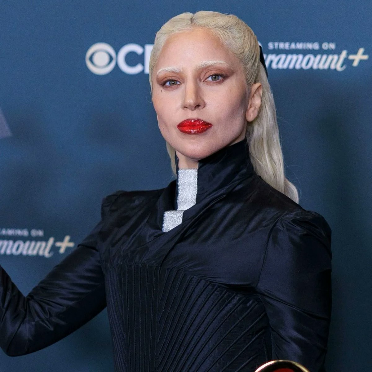 issuesaffect's tweet photo. By the way both lady gaga and halsey have lupus and you barely hear about that cause they had never used their illness as cover up for their bad behaviors or an excuse for everything https://t.co/gLNyx7DLCr