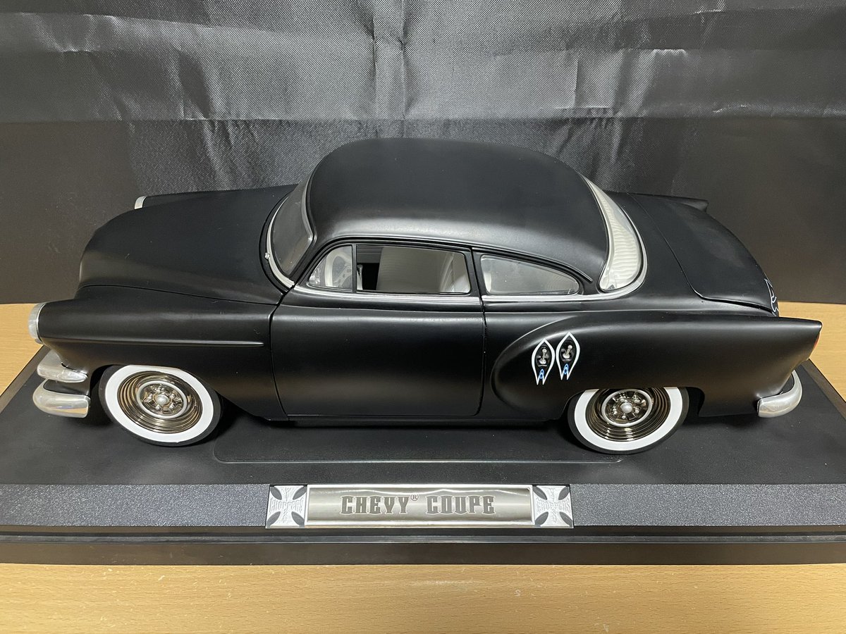 7HTOLS7's tweet photo. WEST COAST CHOPPERS
CHEVY COUPE 1/12
これが日本で手に入るとは...
それにしてもでかい... https://t.co/1BN6eeagFa