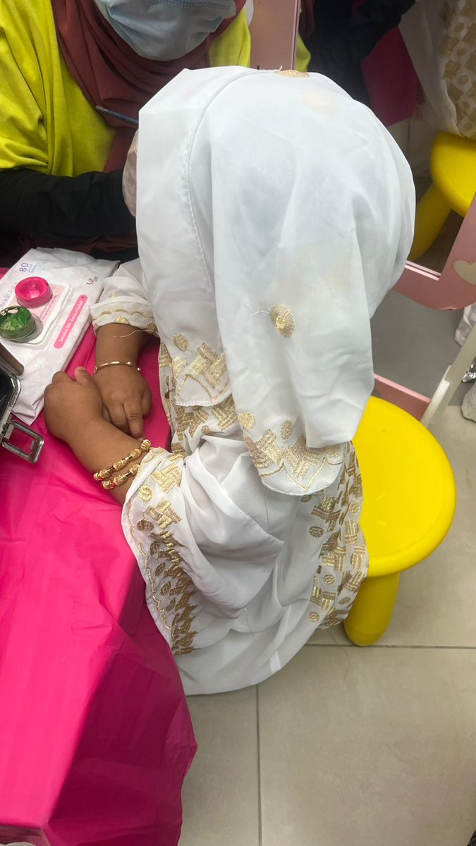 safe_childhood's tweet photo. مشاركة جمعية طفولة آمنة مع جمعية كرم الانسانية في حفل يوم التأسيس السعودي (عزّنا الأول) دعمًا لتعزيز الهوية الوطنية لدى الأطفال وترسيخ قيم الانتماء. 🇸🇦
#يوم_التأسيس #طفولة_آمنة
#عزنا_الأول https://t.co/6B6nOwe9ND
