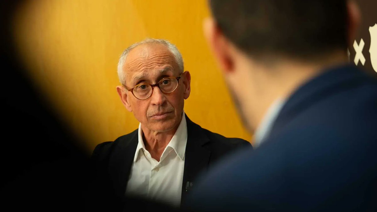 artuurlopez's tweet photo. 🗣️ Ferran Olivé, sobre eliminar la masa salarial de las secciones del Fair Play, en una entrevista con @culemanias :

"Solo afecta al Barça y el Madrid. Se ha de aprobar en la asamblea de la Liga. Era una forma de que los otros clubes eliminaran a sus competidores". https://t.co/Y8vLY8MU7P