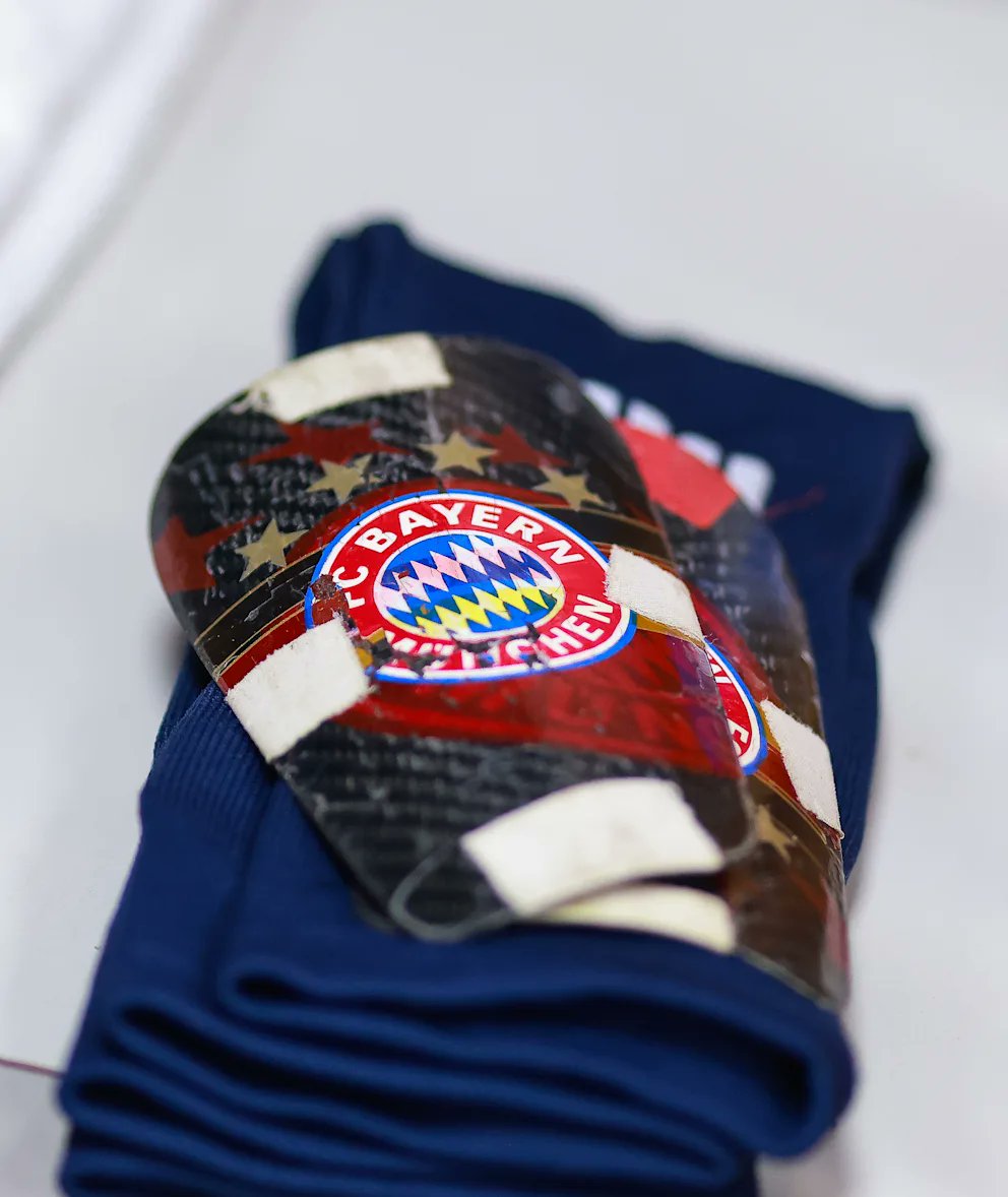 iMiaSanMia's tweet photo. 📸 Thomas Müller still using his old Bayern shin pads while playing with Vancouver Whitecaps https://t.co/g90Ol5dlTS