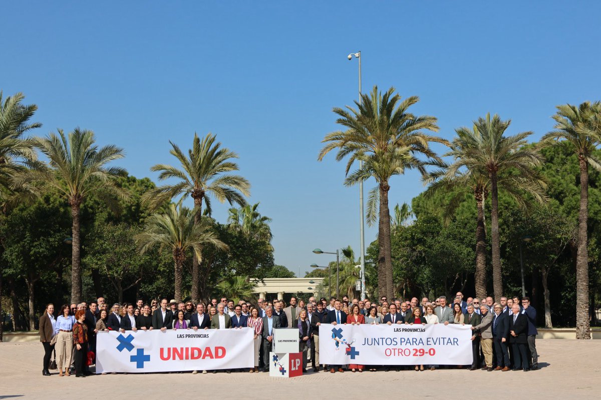 Corts Valencianes tweet media