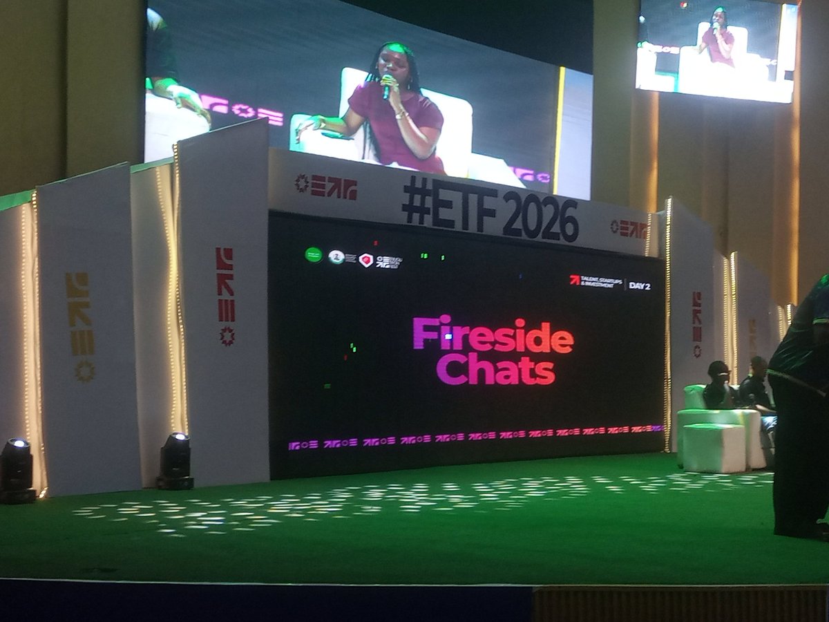 VicksDesigns's tweet photo. The best fireside charts I've ever experienced. 
Degxify is an AI powered liquidity pooling platform it  means degxify makes use of Ai to manage,optimize and provide cash and tradable assets that's liquidity in  financial markets more efficiently.
#degxify
#EnuguTechFestival https://t.co/SRDkWQxrqL