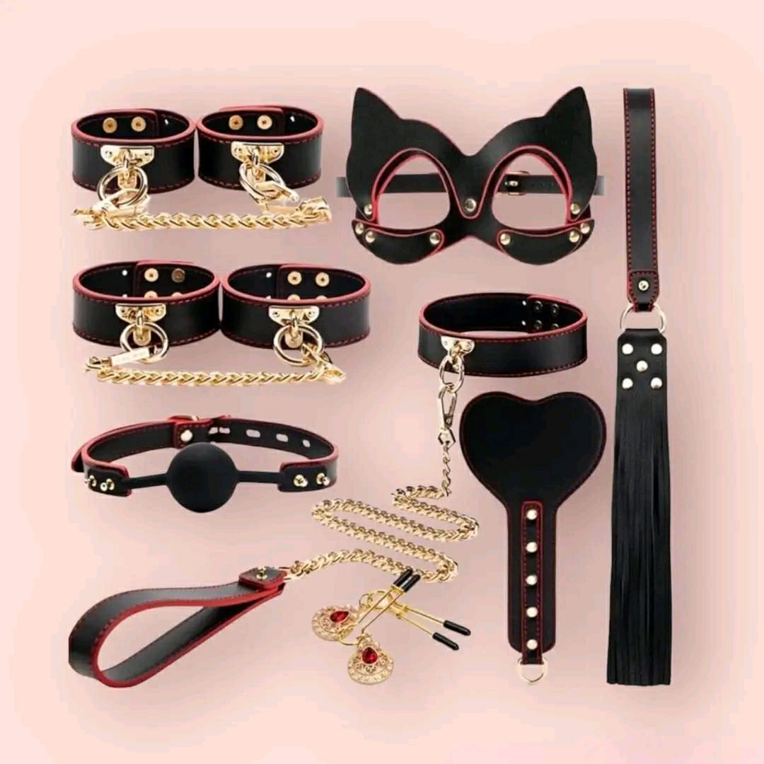 طقم كلبشات جديد 🌷 
التوصيل داخل المملكة 

ᅠ
#النصر_النجمة
#الخميس_الونيسᅠ
#تبرررررع__في_افطار_صاااايم__بالحرم