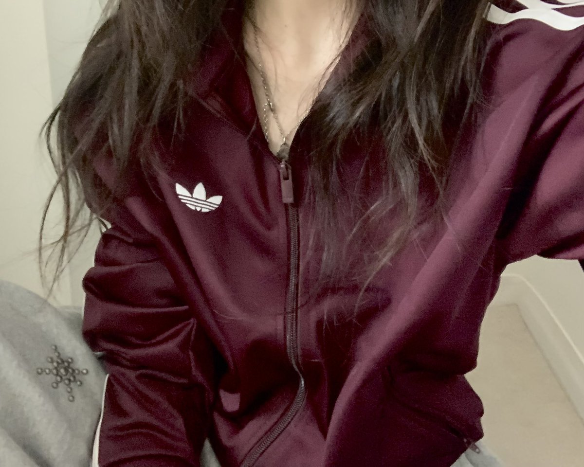 aupresol's tweet photo. 아디다스 신상 예쁜 거 많더라♡ https://t.co/XkYUKWe5KH