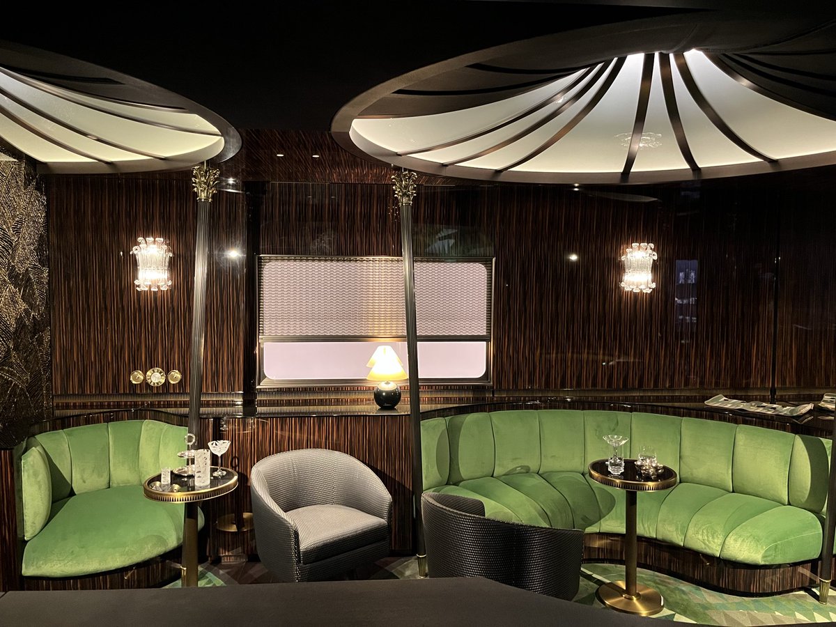 FredericLahache's tweet image. Très belle expo au musée des Arts décoratifs à Paris pour découvrir ce que sera le nouvel Orient Express à partir de 2027. Un joyau 🤩 #Paris @madparisfr #luxe #TRAIN #culture #expo