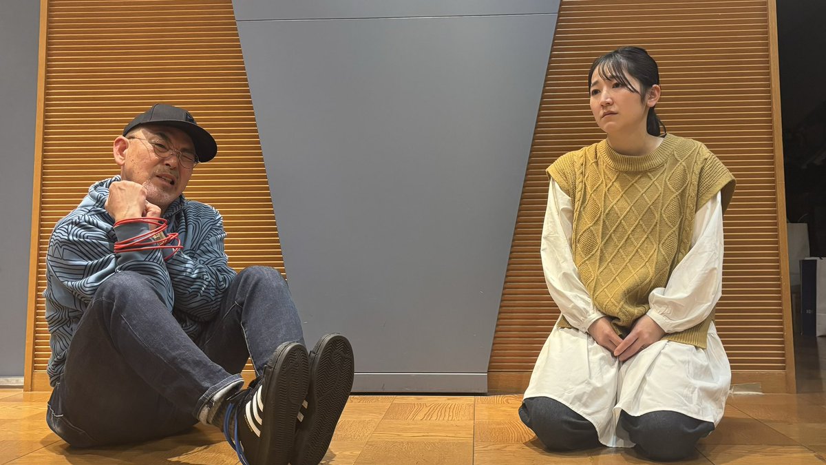 fridayscraper's tweet photo. 149回目の #木曜スクラッパー でした！
手足を縛られてしまったキャップと哀れみの目の秘書です

紐で始まり紐で終わったニューススクラップでしたね🪢

3月22日(日)にイベント開催✨
チケットは3月5日(木)のスクラッパー放送後から！

タイムフリーはこちらから⬇️
https://t.co/tU5GVFCiTb https://t.co/dQur1lpUxk