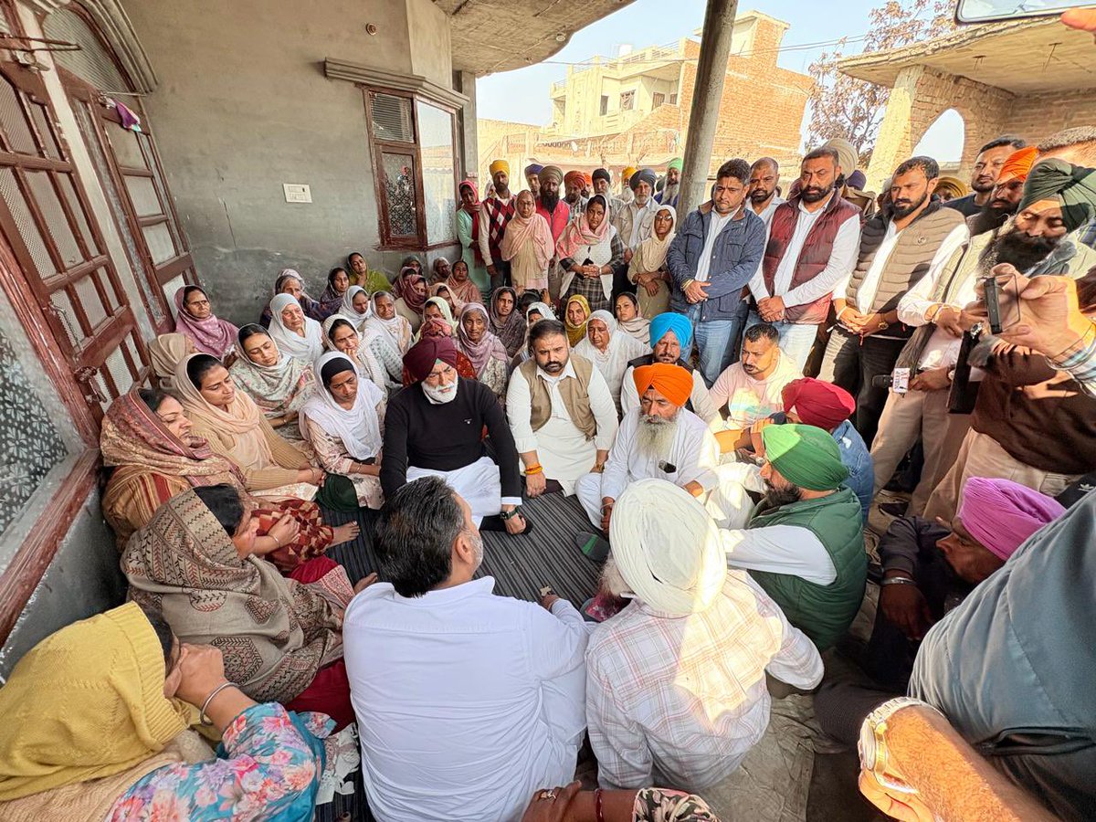 SukhpalKhaira's tweet photo. I visited the mother and family of 19 years old Ranjit Singh who was recently killed in a fake encounter at their village Adian ( Gurdaspur) today to express solidarity with them.

This is the 42nd doubtful stage managed encounter in Punjab during the regime of @BhagwantMann & @AamAadmiParty wherein only victims like Ranjit Singh are killed and the police sustains minor self inflicted injuries. 

Victim Ranjit Singh was taken from home by the police at 4 pm on Tuesday in the presence of his family and villagers. If he was guilty would he be waiting at home for the police to arrest him ? Ranjit had no criminal past and was a disciplined young boy. 

If the police did nothing wrong then why did they take away all DVR’s and broke CCTV cameras of his village 10 pm that night ? 

If the police theory is to be believed why only policemen were injured when the police jeep overturned why wasn’t Ranjit injured despite the fact he was handcuffed ? How did he manage to flee police custody despite being handcuffed and how did he arrange a motorcycle and gun in pitch dark at 3 am onwards? 

If Ranjit was an ISI Agent why was he being taken in one police jeep why not more force and why in the middle of the night? 

On one hand we allege that ISI supplies weapons drugs money and targets important people and vital locations of India then how can a killing of a Home Guard Jawan & ASI of police destabilize a powerful country like India ? 

Why is the scripted story of every police encounter is the same since the eighties & nineties when similar fake encounters took place in abundance in Punjab? 

This encounter is not an isolated incident of police atrocity and brutality bcoz it has now become an order of the day with merciless beating of BKU Ugrahan farmers and extremely brutality inflicted upon Charanjit Singh in police custody on the orders of Ssp Jyoti Yadav wife of Minister @harjotbains and illegal demolition of the homes of opposition leaders besides many many false cases on anyone who dares to challenge the might of @ArvindKejriwal & Co ! 

Punjab has been turned into a #PoliceState by AAP and if the police have the liberty to indulge in extra judicial killings then @BhagwantMann should do away with the criminal justice system including the courts and give all powers to the police to decide who would live and who would die ! 

I urge Chief Justice of India and CJ Punjab & Haryana High Court to take Suo-Moto cognizance and order an independent investigation by either a Judge of the High Court or by the @CBIHeadquarters -Khaira 

@INCIndia @INCPunjab