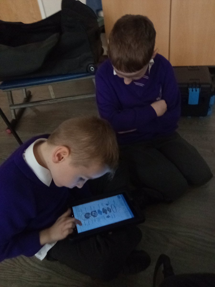 Class1Highpri's tweet photo. Year One are enjoying their STEM sessions with Aston Villa. This week, we designed our own bot and what we would use it for.
#HighfieldsComputing https://t.co/pAm8UQuG2H