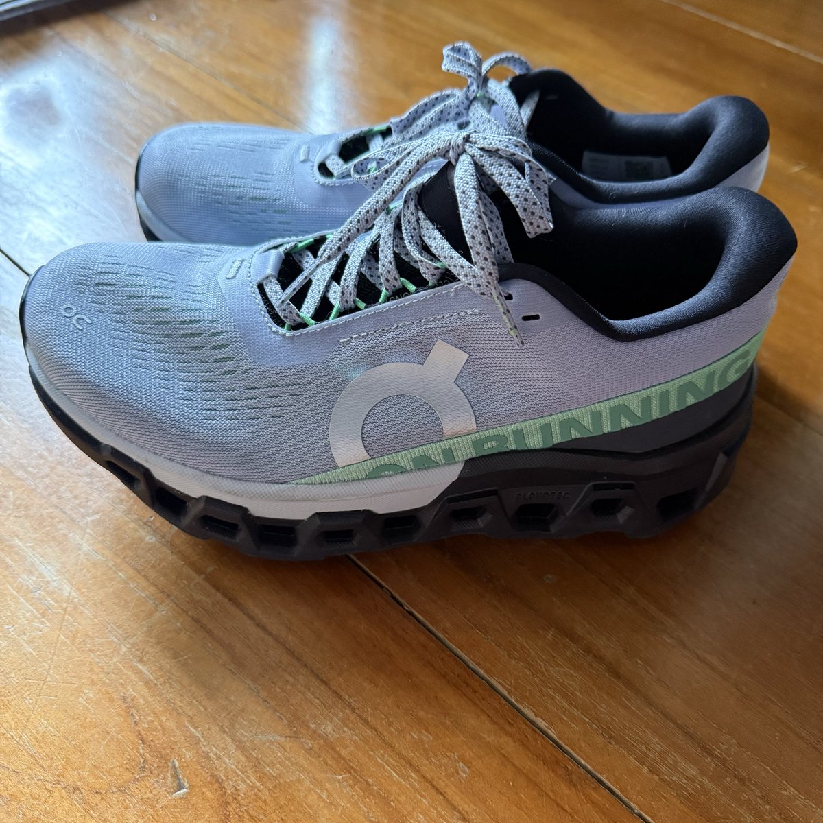 Chayanant89's tweet photo. ขายรองเท้า on size EU38 JP24

ใส่เอง 1 ครั้งถ้วน ซื้อได้ใน shopee ส่งจริง ของแท้ 100% ถูกกว่าช้อปครึ่งนึง

https://t.co/rVlVwvKWhC

#รองเท้ามือสองของแท้ #รองเท้าวิ่ง https://t.co/kuNseBXvnj