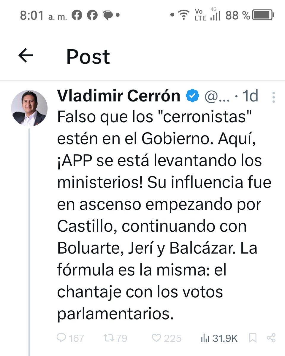 Totalmente injusto que alguien y en éste caso prófugo de la justicia , utilize las REDES SOCIALES  para esputar lo que le de la gana y no permita que le respondan...😒