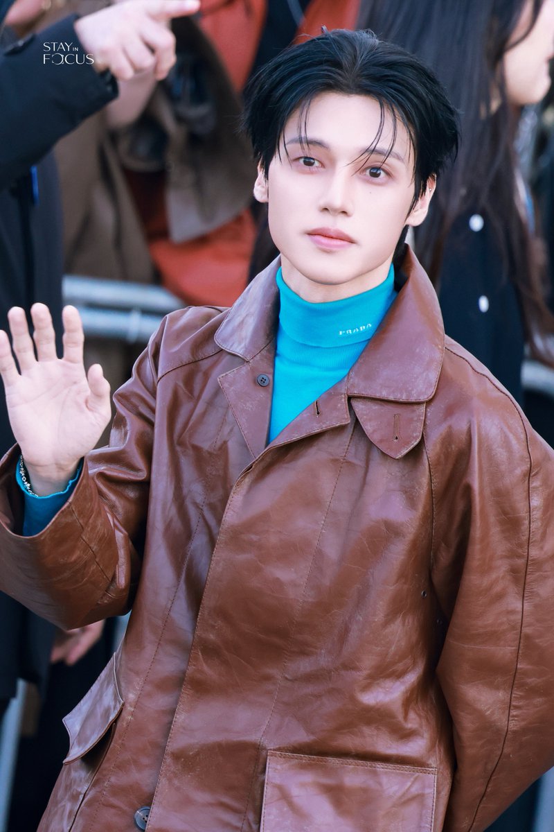 stayinfocus_jwy's tweet photo. 260226 Prada
왕자님 등장🎉

#PRADA #PradaFW26
#에이티즈 #ATEEZ #우영 #WOOYOUNG 
@ATEEZofficial https://t.co/AkH87cp85y