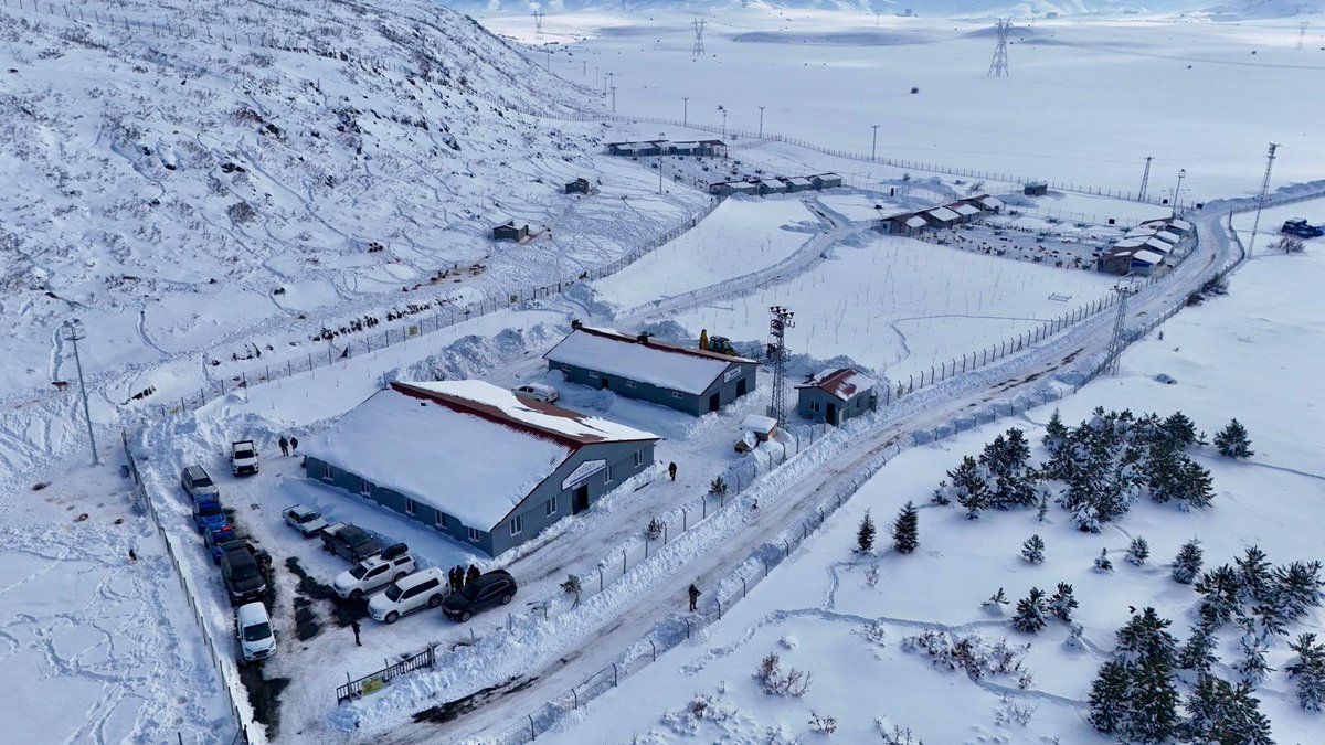 Bitlis Valiliği tweet media