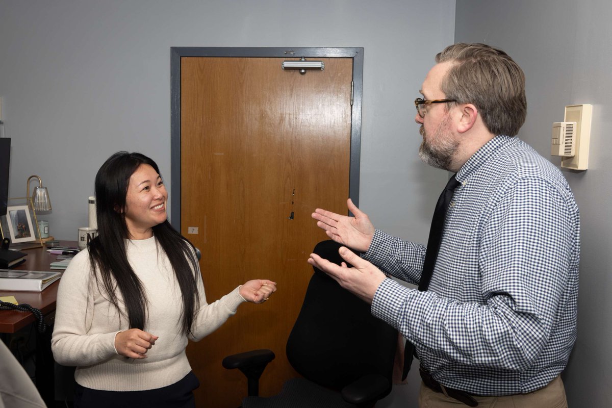 NNSYNews's tweet image. In this month's Access Code, we learn about NNSY's Office of Counsel (Code 107). Learn more at: dvidshub.net/news/557425/ac…

(Photos by Danny DeAngelis, NNSY Photographer) 

#NNSY #AccessCode #ForceBehindTheFleet