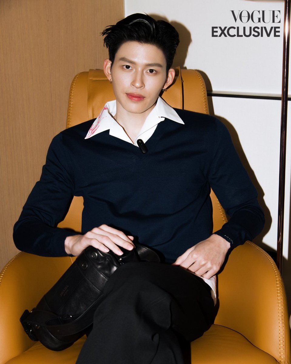VogueThailand's tweet photo. #VogueExclusive โว้กเปิดอัลบั้มเอ็กซ์คลูซีฟของ ‘ปอนด์-ณราวิชญ์’ @ppnaravit ช่วงการเตรียมตัวก่อนไปชมโชว์ Prada @Prada คอลเล็กชั่นฤดูใบไม้ร่วง/ฤดูหนาว 2026 ที่กำลังจะเกิดขึ้นในอีกไม่ช้า ติดตามความเคลื่อนไหวของปอนด์และโชว์ปราด้าเพิ่มเติมได้ที่โว้กประเทศไทยทุกช่องทาง #PRADA #PradaFW26 #PradaFW26xPond #ppnaravit

ภาพ: m00_studio