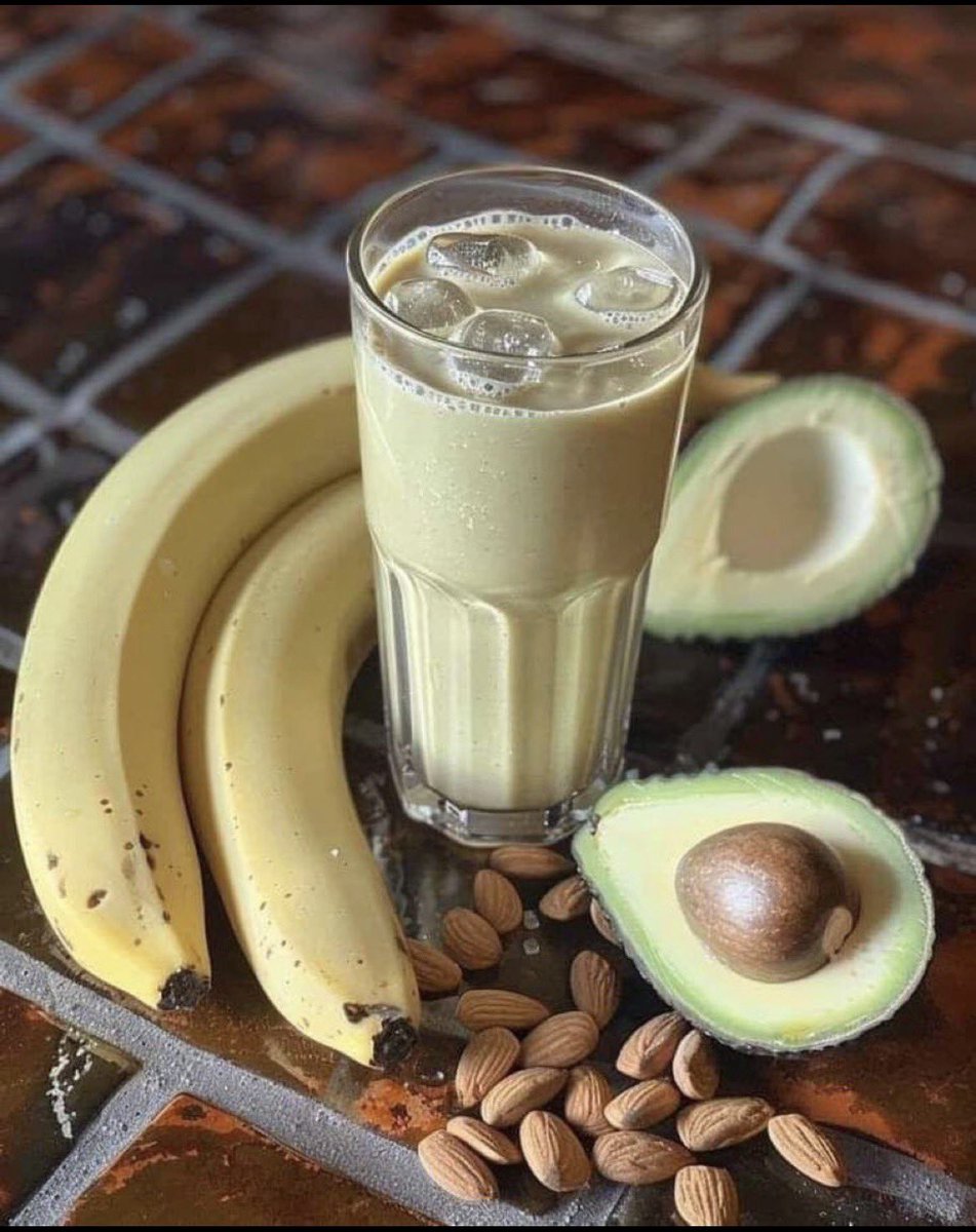 Gnadexfn's tweet image. Hello beloved farmers,I want you guys to know this.
Did you know that 
#Avocado+#banana fruit and #nuts. are of Great Important in Body healthcare and maintenance?