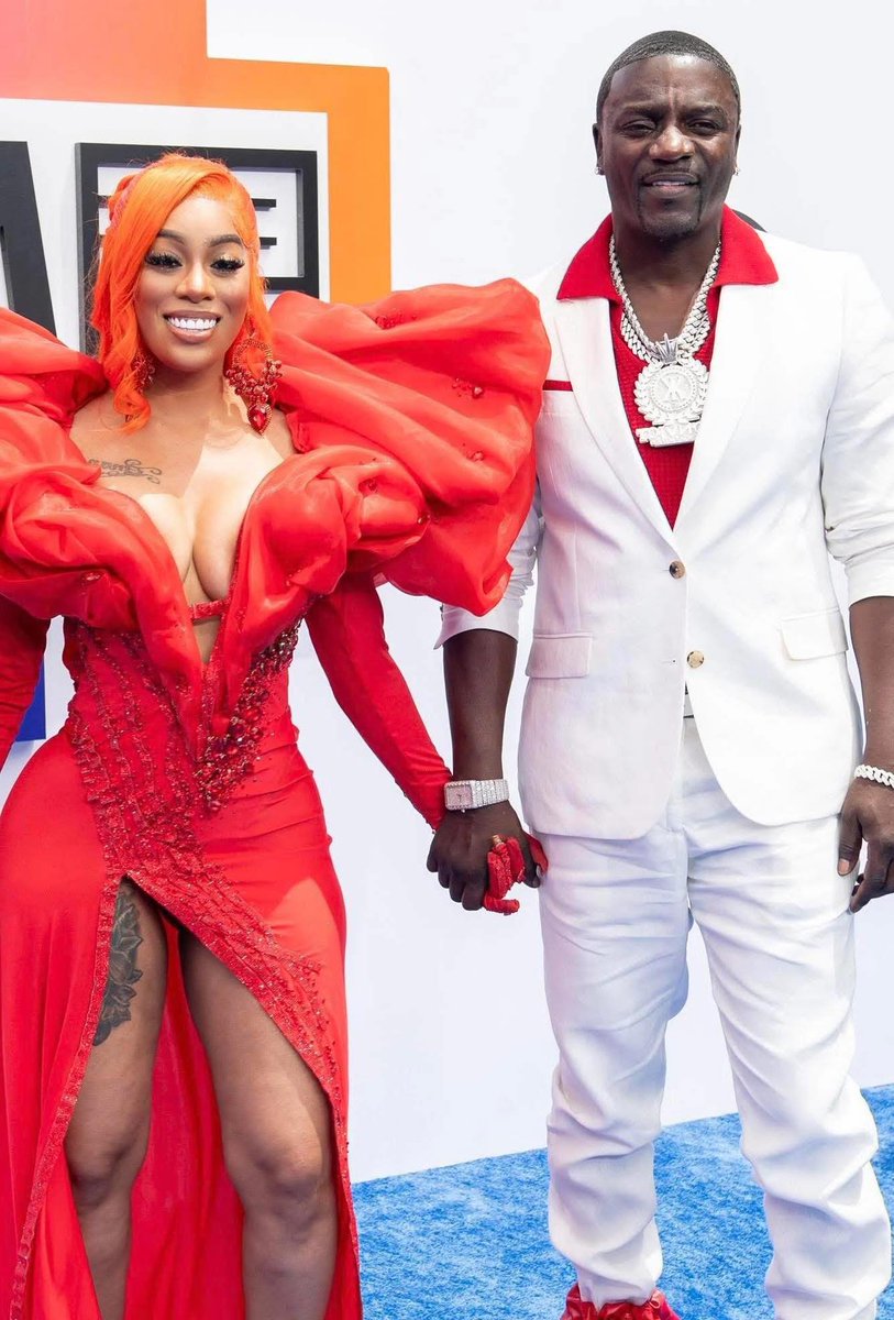 Akon Rejects $1 Million Divorce Payout, Leaves His Ex-Begging for a Second Chance

Akon was supposed to walk away with half of his ex-wife’s $2M after their divorce… but he shocked EVERYONE by refusing a single dollar.

After 21 years together, she filed thinking she was