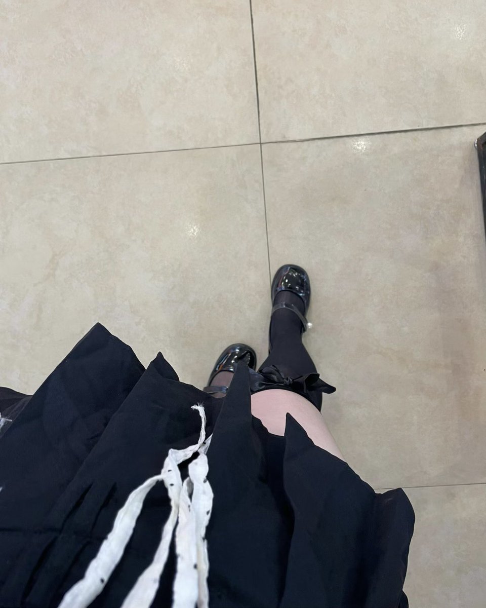 Tokki_dom's tweet photo. 无聊呀

#女s #女dom #小皮鞋 #黑丝 #调教 #恋足 #脚奴 #男m #ds #iiii #四爱 https://t.co/7RSMytE7ib