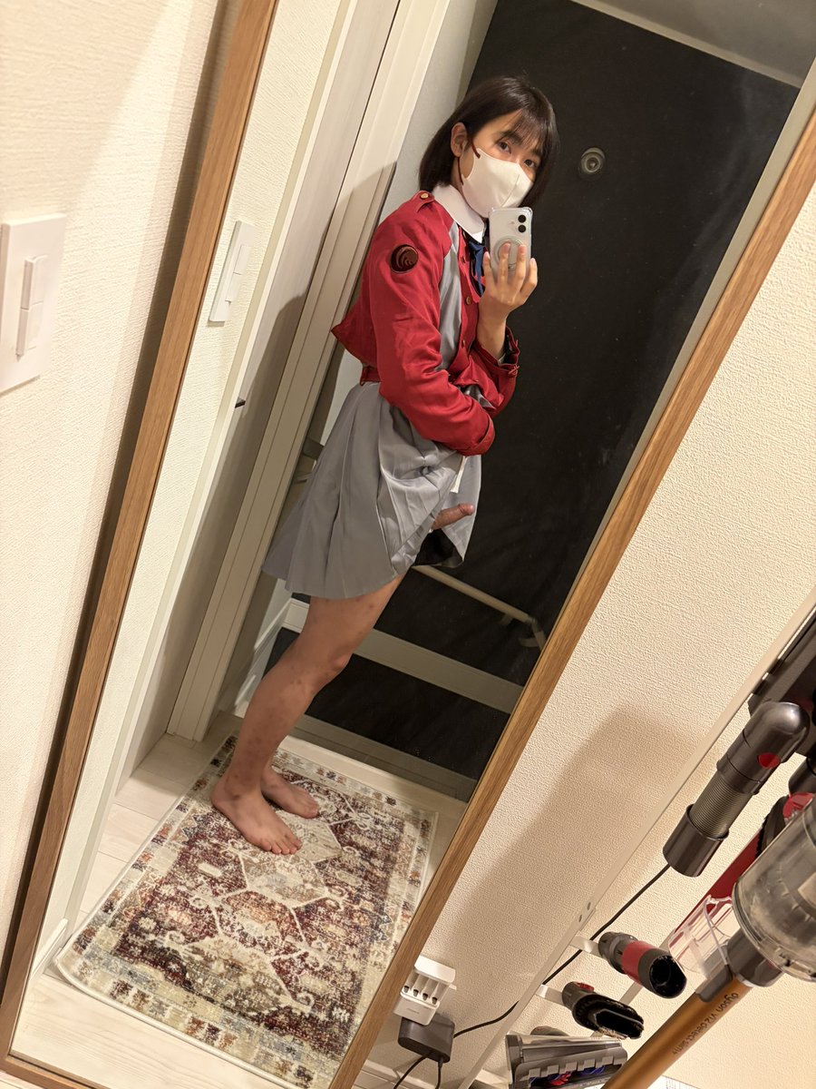namomocross's tweet photo. 1st制服着た時！
着ただけでシミ作ってめちゃ興奮しちゃいました、、 https://t.co/RdzdxHh1Gi