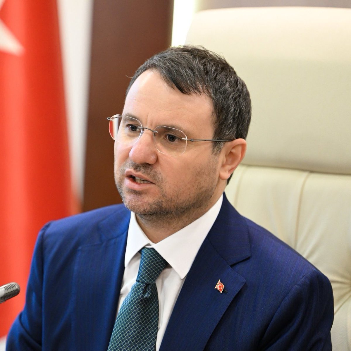 Bakan Akın Gürlek: “Hakim kusura bakmasın, 8 yıldan beri sen boşanma davasını niye bitiremiyorsun? Makul bir gerekçe sunamıyorsa, sonuçlarına katlanacak.

Kira tespit davası neden 4 yıl sürsün, tahliye davası neden 5 yıl sürsün?”