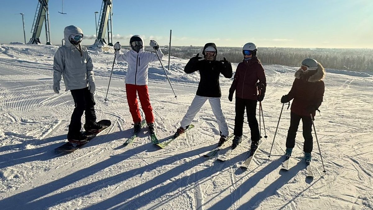 Pohjois-Haagan yhteiskoulu tweet media