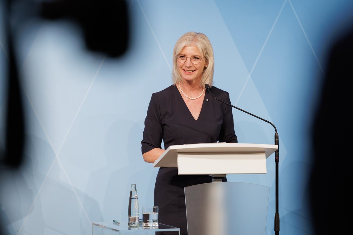 Bayerisches Sozialministerium tweet media