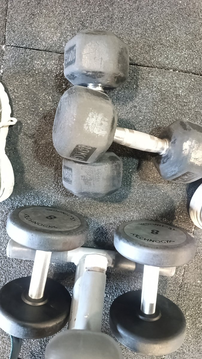 Las paranoias que me monto en mi cabeza mientras estoy en el gym?
Menos mal que no me leen la mente...