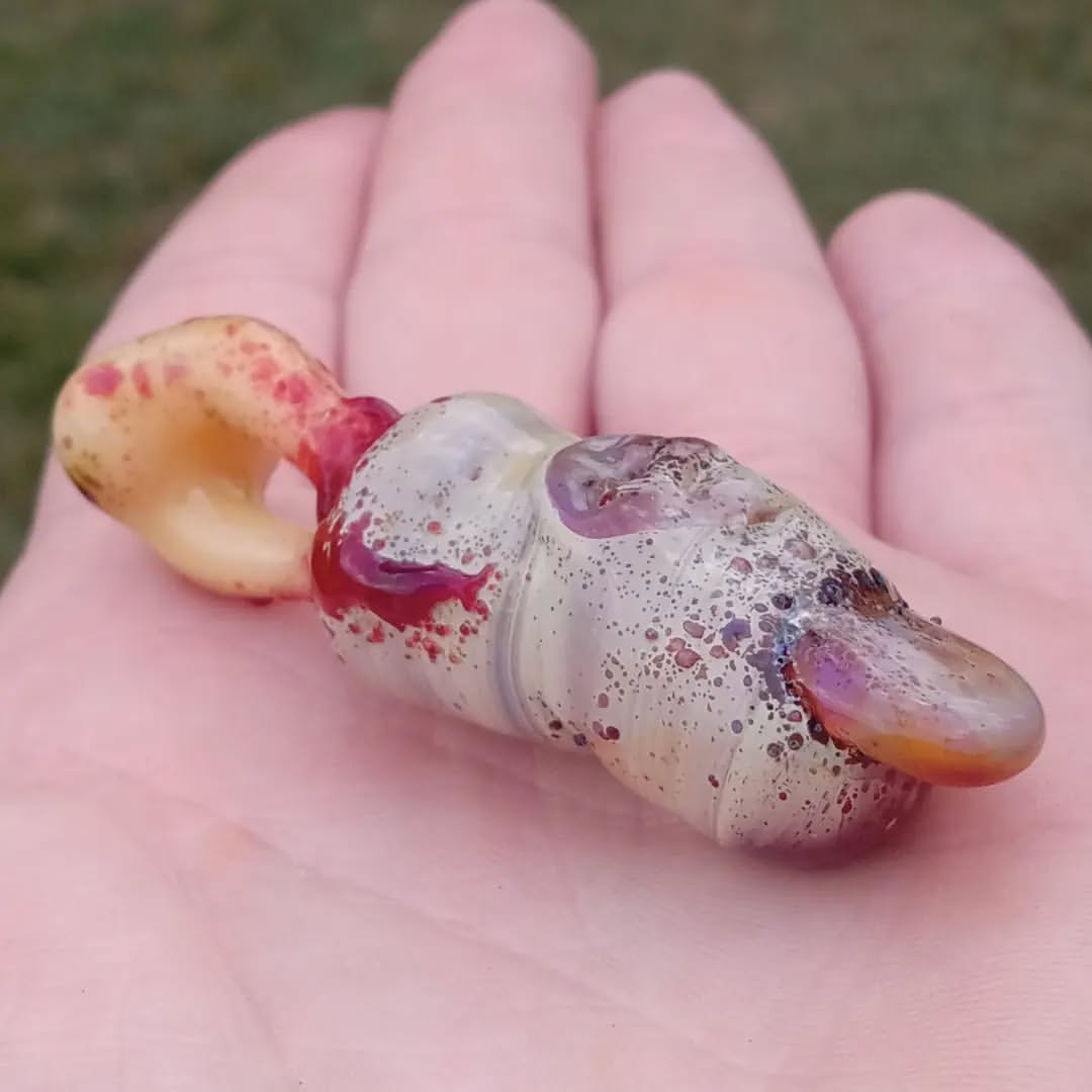 ouchkickglass's tweet image. 🪦 Dirty severed 🪚  big toe glass pendant.  Thanks for checking it out! 🧟 

#glass #glasspendant #pendant #pendy #glassart #zombie #darkart #handmade #handmadejewelry #glassblowing #toe #bone