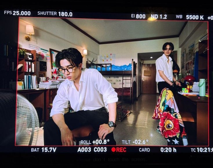 uuxive's tweet photo. 📝 PERTHSANTA FINAL EXAM ❗

📢 FINAL EXAM ANNOUNCEMENT 
All PerthSanta students are required to:

✔️ RT before answering.
✔️ Answer with names + reasons.
✔️ Use hashtag : #loveyouteacherseries

No hashtag = no grade ❗❗
answer every subject ✍🏻
Let’s see who actually studied🔥. https://t.co/Jq0bDCTKJo
