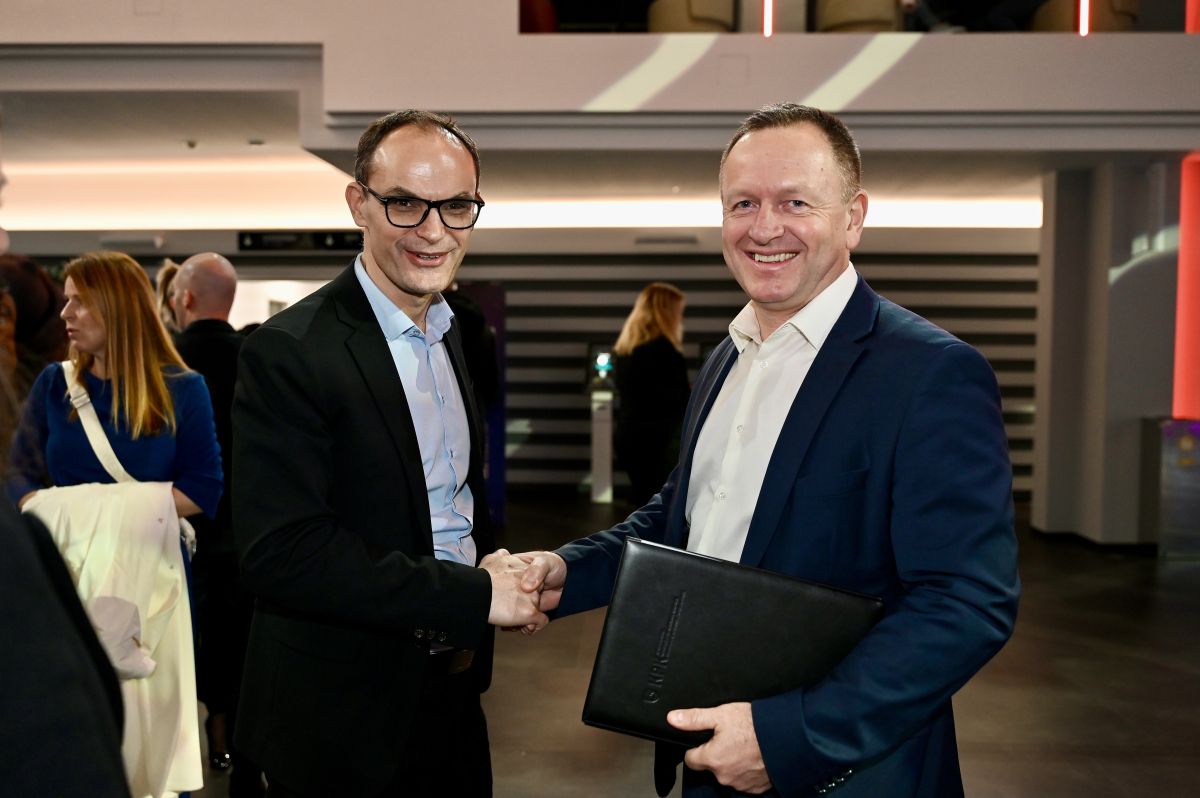 Pirc Musar udarila po šefu KPK: Kar počne, je neprimerno reporter.si/clanek/sloveni…