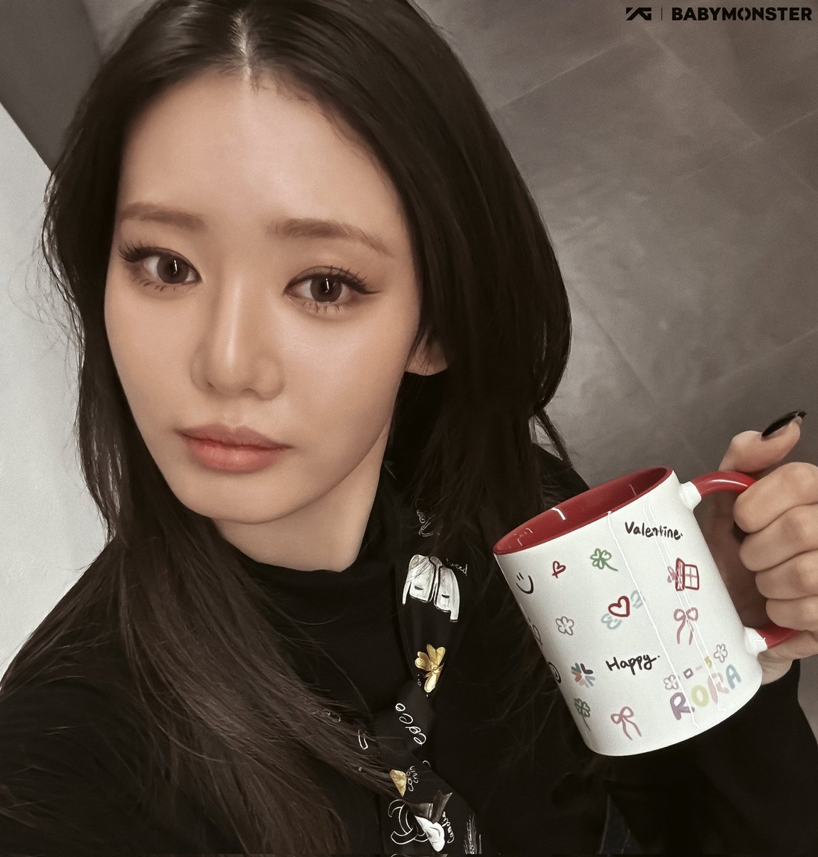 𝖳𝗁𝗂𝗌 𝖡𝖠𝖡𝖸𝖬𝖮𝖭𝖲𝖳𝖤𝖱 𝖵𝖺𝗅𝖾𝗇𝗍𝗂𝗇𝖾-𝗍𝗁𝖾𝗆𝖾𝖽 𝗆𝗎𝗀 𝗂𝗌 𝗌𝗈 𝖺𝖽𝗈𝗋𝖺𝖻𝗅𝖾! 𝖶𝗁𝖺𝗍 𝖽𝗈 𝗒𝗈𝗎 𝗍𝗁𝗂𝗇𝗄… 𝗂𝗌 𝗂𝗍 𝖼𝗎𝗍𝖾 𝗈𝗋 𝗌𝗎𝗉𝖾𝗋 𝖼𝗎𝗍𝖾? >_<🩷