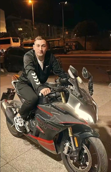 Gaziosmanpaşa’da bir şahıs, kız kardeşinin yanında gördüğü kişiyi bıçaklayarak öldürdü.