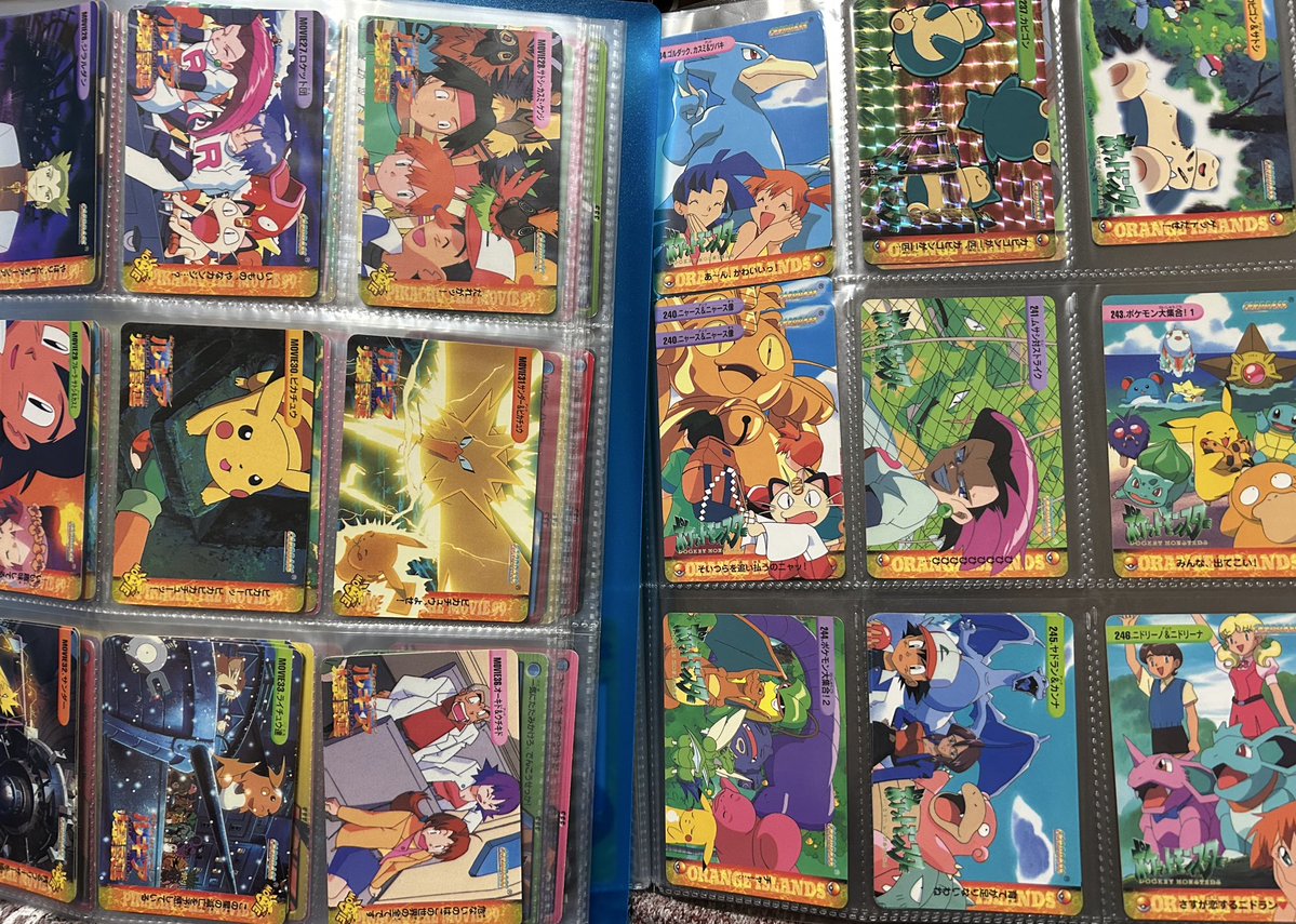 今回のポケモングッズはカードダスで展開されてたアニメコレクション