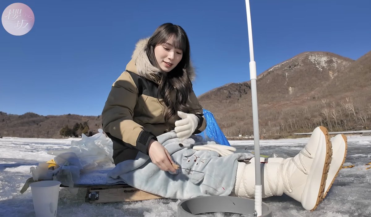 🌸櫻坂46 守屋麗奈ちゃん着用✨ □ THE NORTH FACE マウンテンダウン