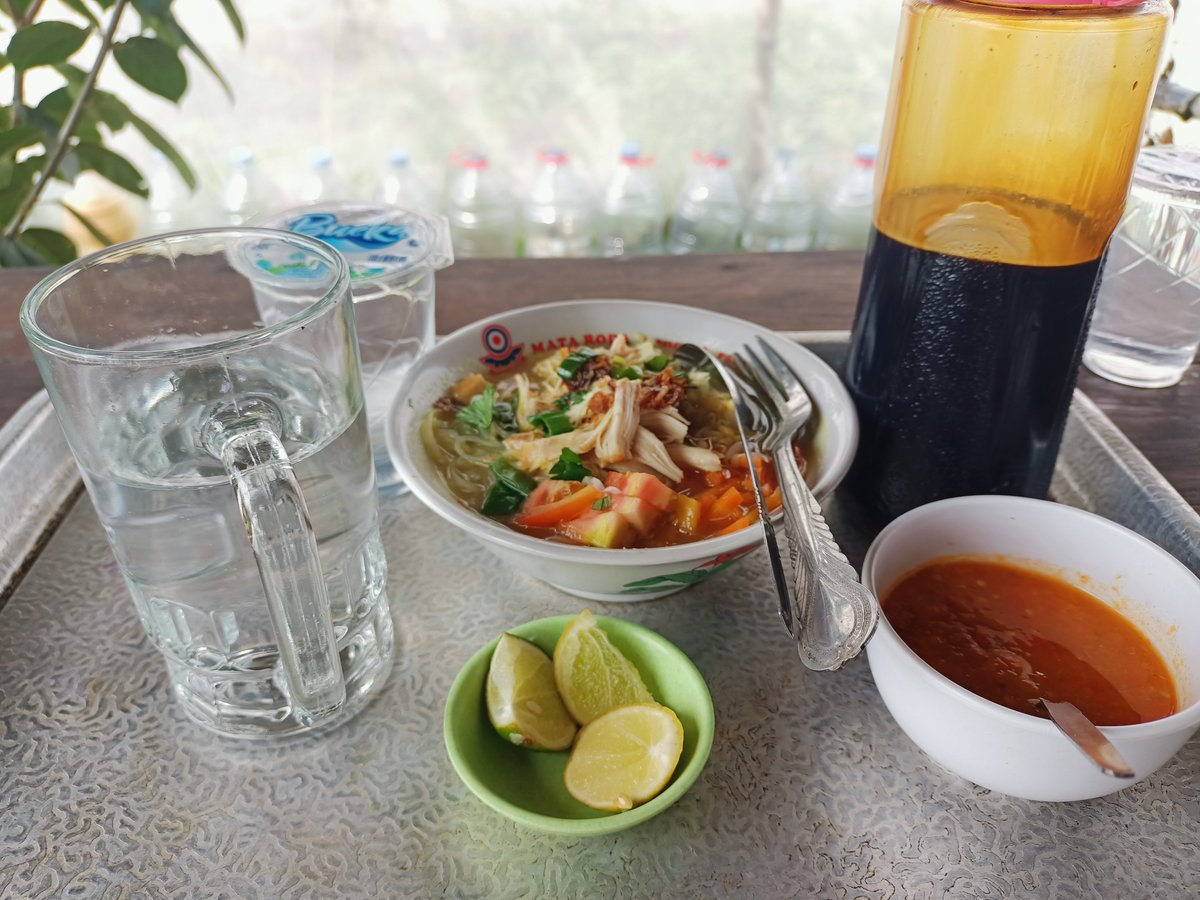 Soto Khas <a href="/dapursawah/">dapursawah</a> boleh dicoba. Rasanya mantap