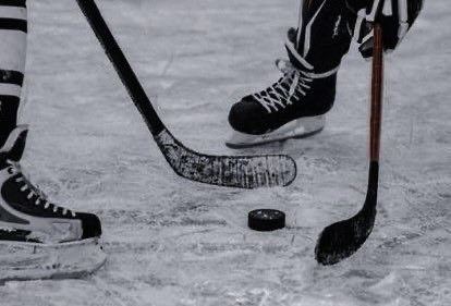 ellie 🪩🏒✨ tweet media