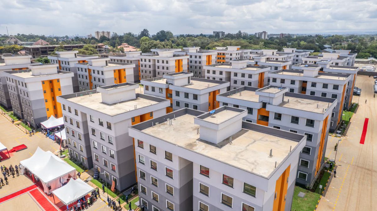 WilliamsRuto's tweet image. Commissioned the Roysambu Military Camp Housing Project in Nairobi County, 500-unit development in phase one that will provide modern and dignified accommodation for military officers and their families.