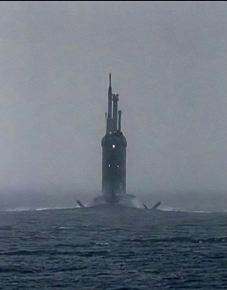 French Navy Barracuda / Suffren class attack submarine leaving Faslane, Scotland - February 25, 2026    SRC: INST- firth_of_clyde