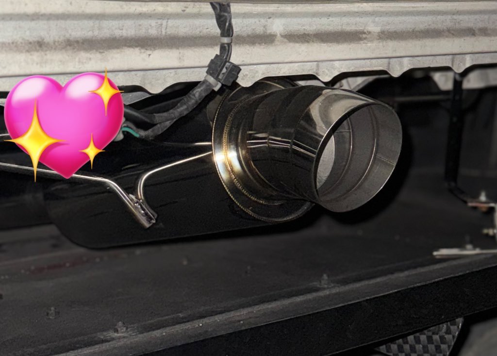 うまる tweet media