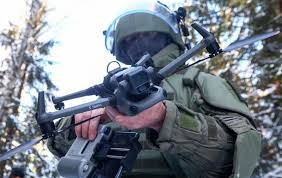 Ученые всего мира занимются разработкой искусственного интеллекта.
А в России разработали для разгона мирных митингов орудие убийства - беспилотник. На корпусе устройства установлены обоймы со стволами для патронов, в которых могут быть пули или баллоны со жгучим перцем